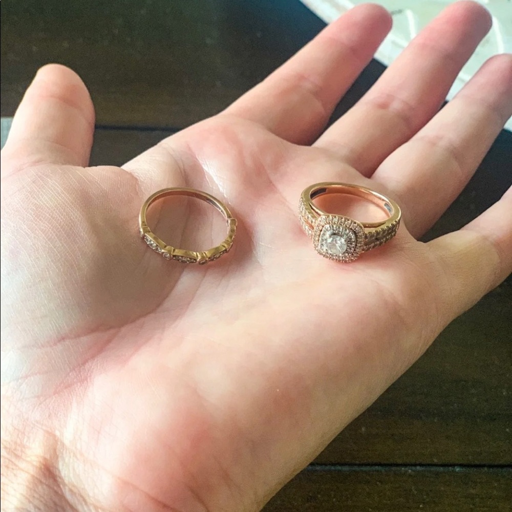 Wedding Ring set - Picture 2 of 8